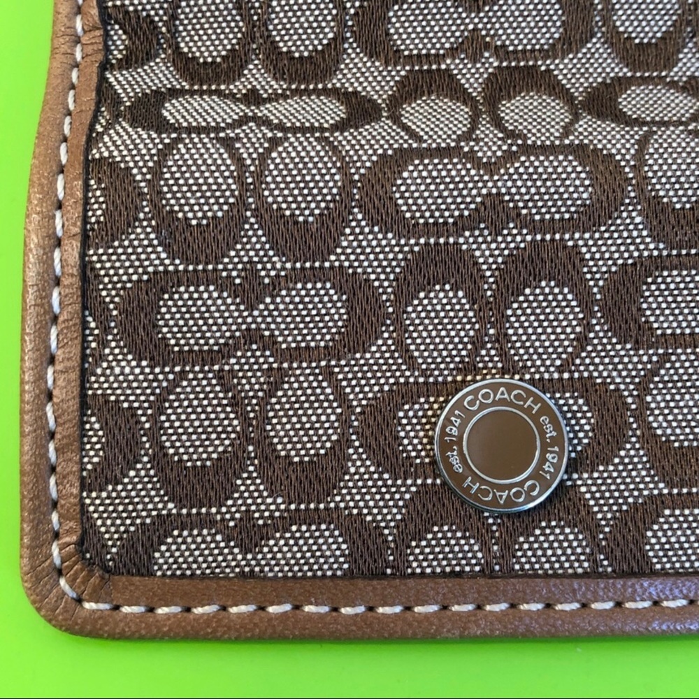 EUC Coach Signature Logo Contact Lens Travel Case - Picture 3 of 8